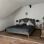 148qm Apartment, Naehe Duesseldorf, 4 Schlafzimmer, Privater Parkplatz Apartment