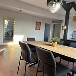 148qm Apartment, Naehe Duesseldorf, 4 Schlafzimmer, Privater Parkplatz * Duisburg