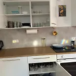 148qm Apartment, Naehe Duesseldorf, 4 Schlafzimmer, Privater Parkplatz Apartment Duisburg