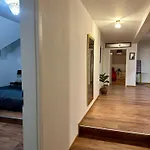 Appartement 148qm Apartment, Naehe Duesseldorf, 4 Schlafzimmer, Privater Parkplatz Duisbourg