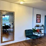 Apartment 148qm Apartment, Naehe Duesseldorf, 4 Schlafzimmer, Privater Parkplatz Duisburg