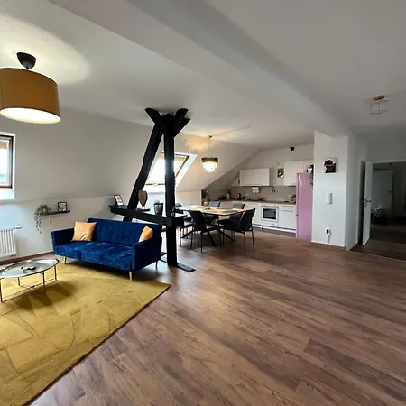 148qm Apartment, Naehe Duesseldorf, 4 Schlafzimmer, Privater Parkplatz *