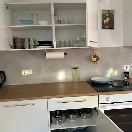 148qm Apartment, Naehe Duesseldorf, 4 Schlafzimmer, Privater Parkplatz Daire Duisburg