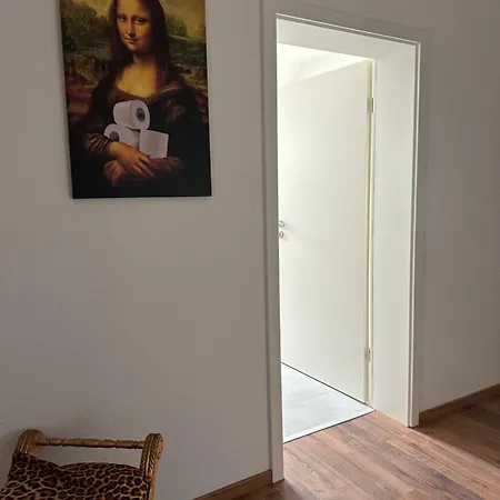 148qm Apartment, Naehe Duesseldorf, 4 Schlafzimmer, Privater Parkplatz Daire