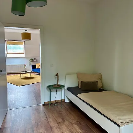 148qm Apartment, Naehe Duesseldorf, 4 Schlafzimmer, Privater Parkplatz Duisburg