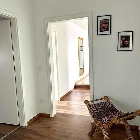 148qm Apartment, Naehe Duesseldorf, 4 Schlafzimmer, Privater Parkplatz Daire Duisburg