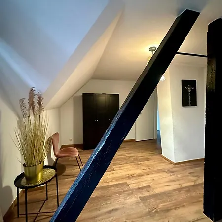 148qm Apartment, Naehe Duesseldorf, 4 Schlafzimmer, Privater Parkplatz *