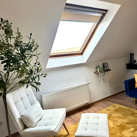 148qm Apartment, Naehe Duesseldorf, 4 Schlafzimmer, Privater Parkplatz