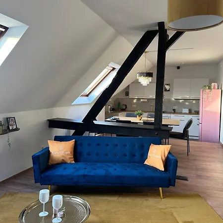 148qm Apartment, Naehe Duesseldorf, 4 Schlafzimmer, Privater Parkplatz * Duisbourg