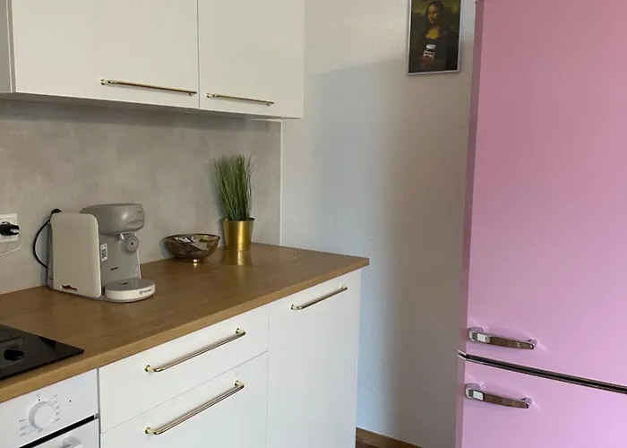 148qm Apartment, Naehe Duesseldorf, 4 Schlafzimmer, Privater Parkplatz