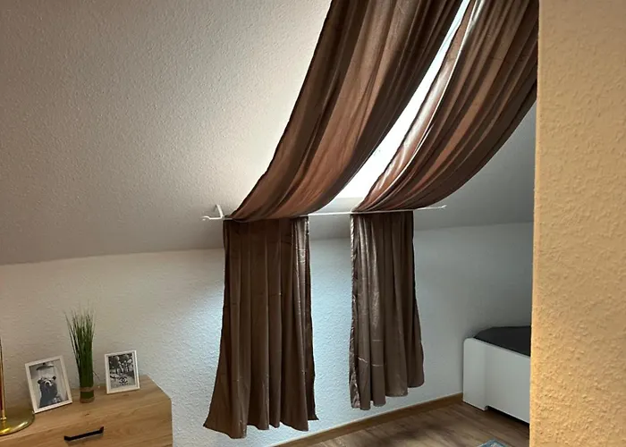 148qm Apartment, Naehe Duesseldorf, 4 Schlafzimmer, Privater Parkplatz Apartment