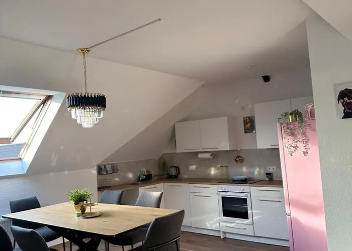 148qm Apartment, Naehe Duesseldorf, 4 Schlafzimmer, Privater Parkplatz Apartment *