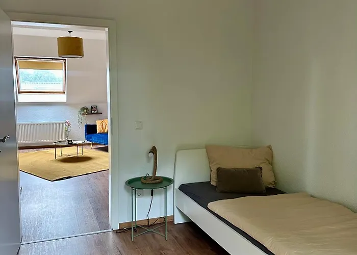 148qm Apartment, Naehe Duesseldorf, 4 Schlafzimmer, Privater Parkplatz Duisburg