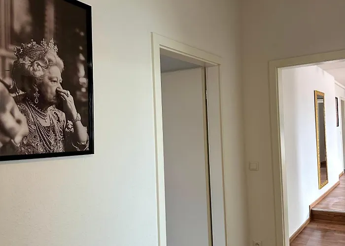 148qm Apartment, Naehe Duesseldorf, 4 Schlafzimmer, Privater Parkplatz Apartment *